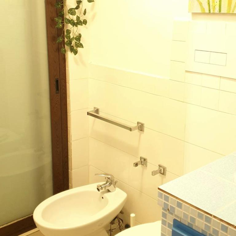 B&B Napoli Citta' - Camera Matrimoniale con Bagno Privato - 1