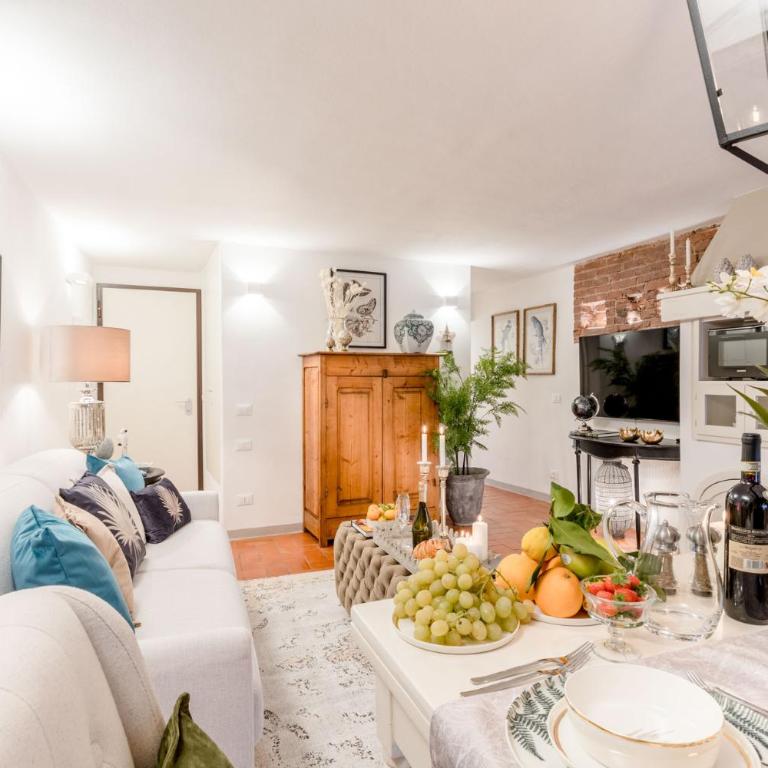 Casa Colosseum, A Million Dollar's View: the Lucca Colosseum. Luxury 1 bedroom 1 Bathroom Apartment - Appartamento con 1 Camera da Letto - 7