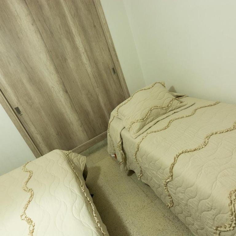 Hotel Casa Esencia - Habitación Triple con baño privado externo - 3