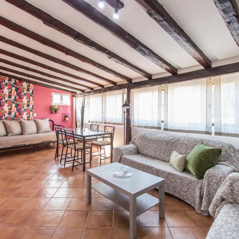 Homelike Huertas - One-Bedroom Apartment - 8