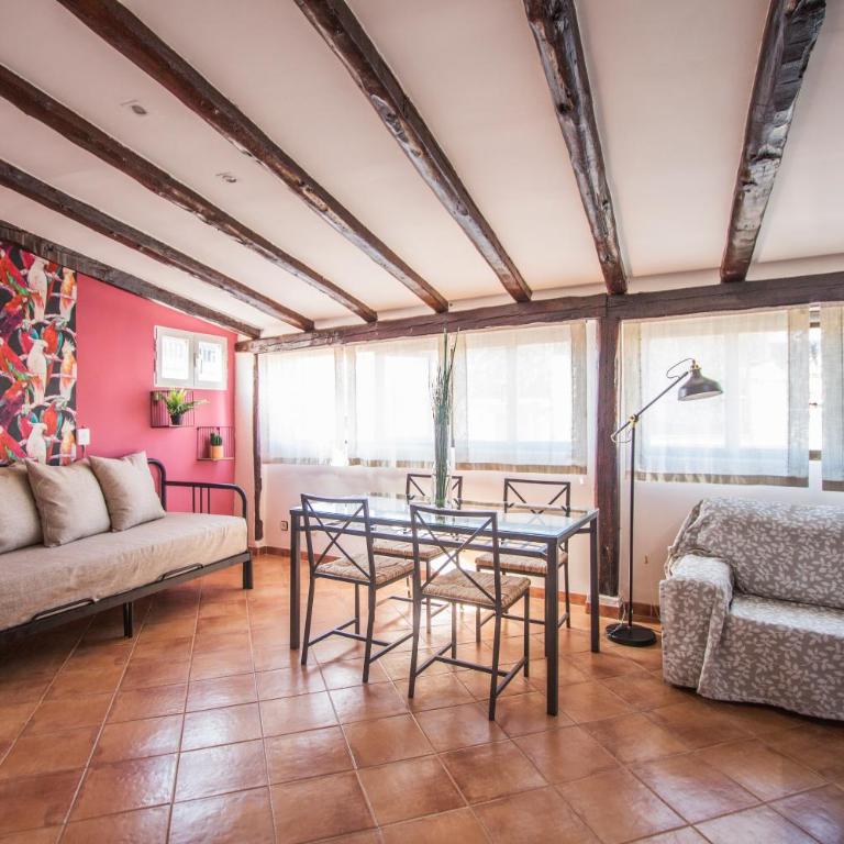 Homelike Huertas - One-Bedroom Apartment - 3