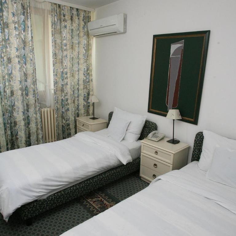 Hotel Radmilovac - Dvokrevetna Soba sa Zasebnim Krevetima - 2