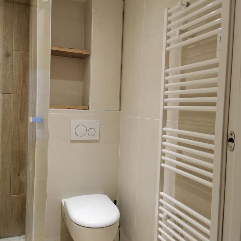 La Glycine Hypercentre et tout confort - Maison 1 Chambre - 14