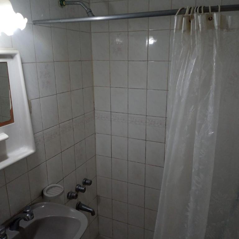 Habitación y dptos 1 y 2 amb con estacionamiento cerca del mar - Apartamento de 1 dormitorio - 2
