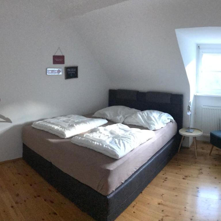 Ferienwohnung stadtnah im DG - Apartment - 11
