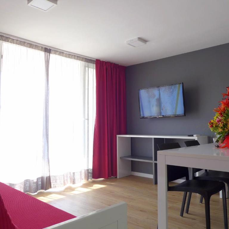 Rentalmar Navarra family suites - Apartamento Superior de 2 dormitorios (6 adultos) - 3