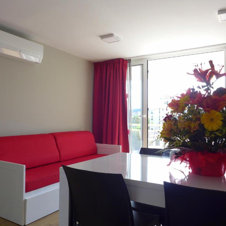 Rentalmar Navarra family suites - Apartamento Superior de 2 dormitorios (6 adultos) - 12