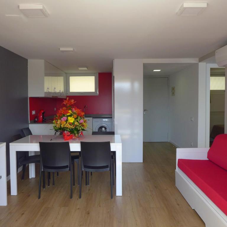 Rentalmar Navarra family suites - Apartamento Superior de 2 dormitorios (6 adultos) - 2