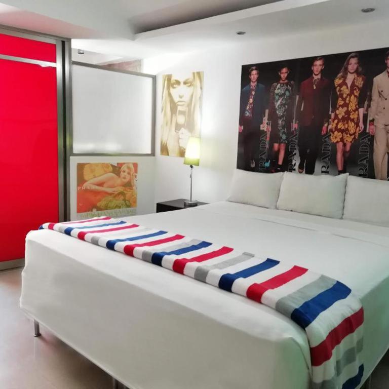 MayaFair Design Hotel - King Room - 10