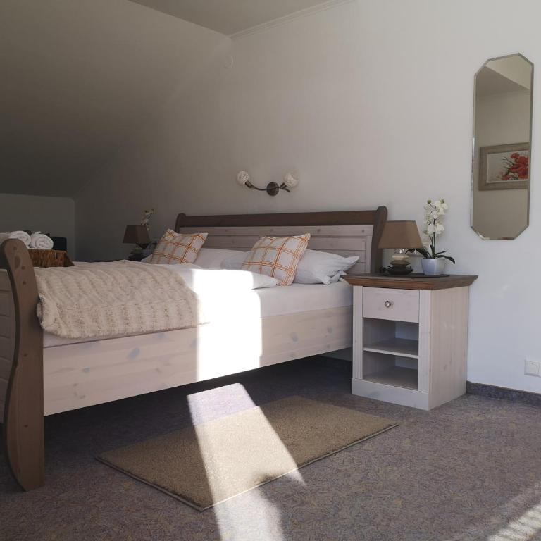 Enzianbrenner - Familienzimmer (2 Erwachsene + 1 Kind) - 6