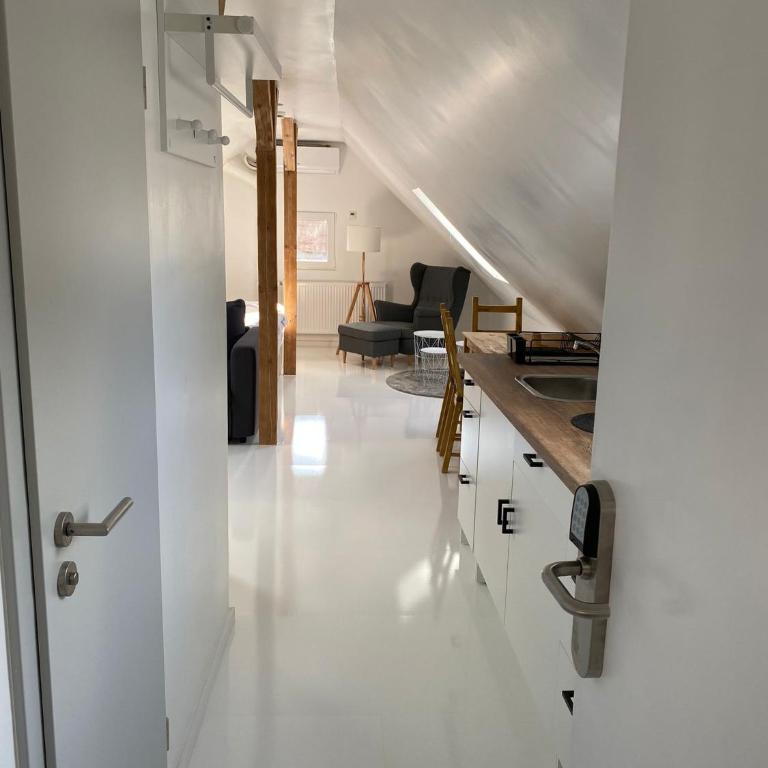 StayStay Guesthouse I 24 Hours Check-In - Apartamento - 18