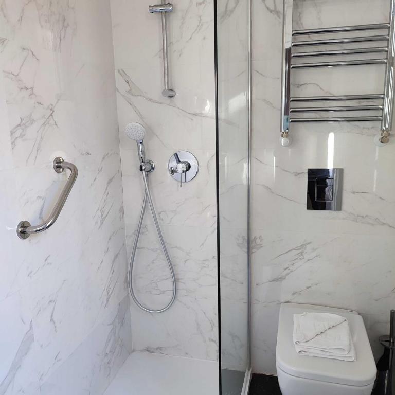 Hostal Manuela by gaiarooms - Triple Room - 4