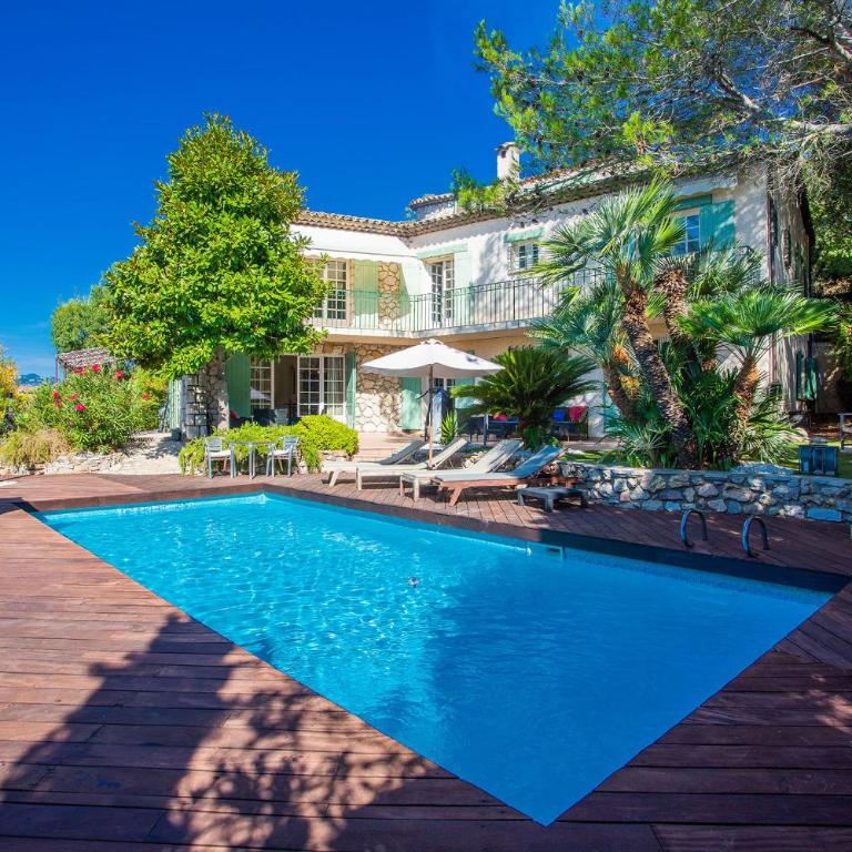 VILLA JUSTINE VI4239 By Riviera Holiday Homes - Villa mit privatem Pool - 1