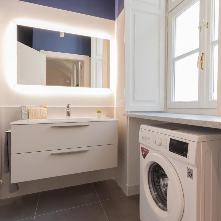 Top Living Apartments - Torino Centro - One-Bedroom Apartment - 6