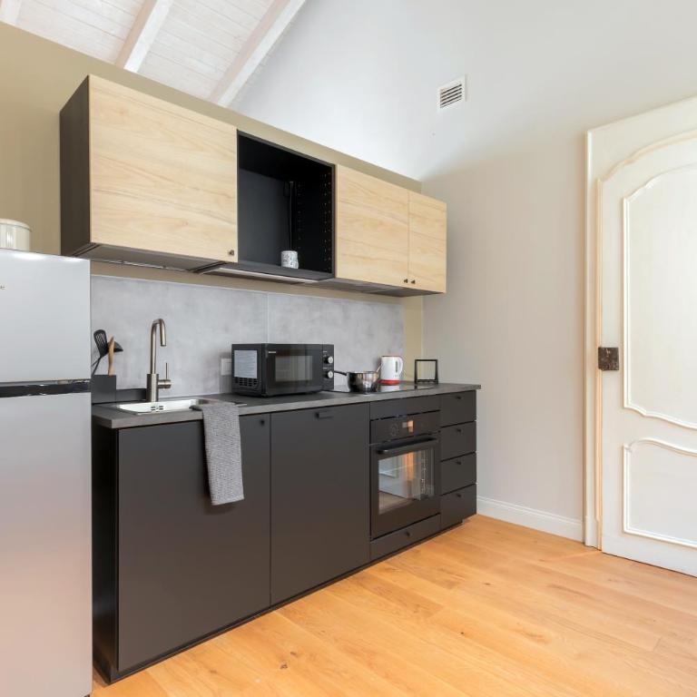 Top Living Apartments - Torino Centro - One-Bedroom Apartment - 3