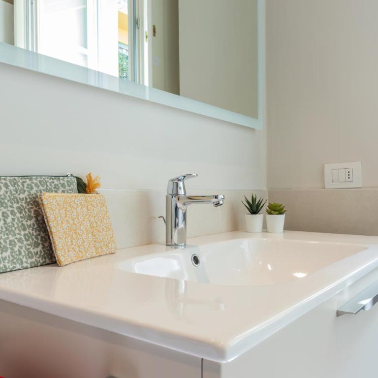 Top Living Apartments - Torino Centro - One-Bedroom Apartment - 10