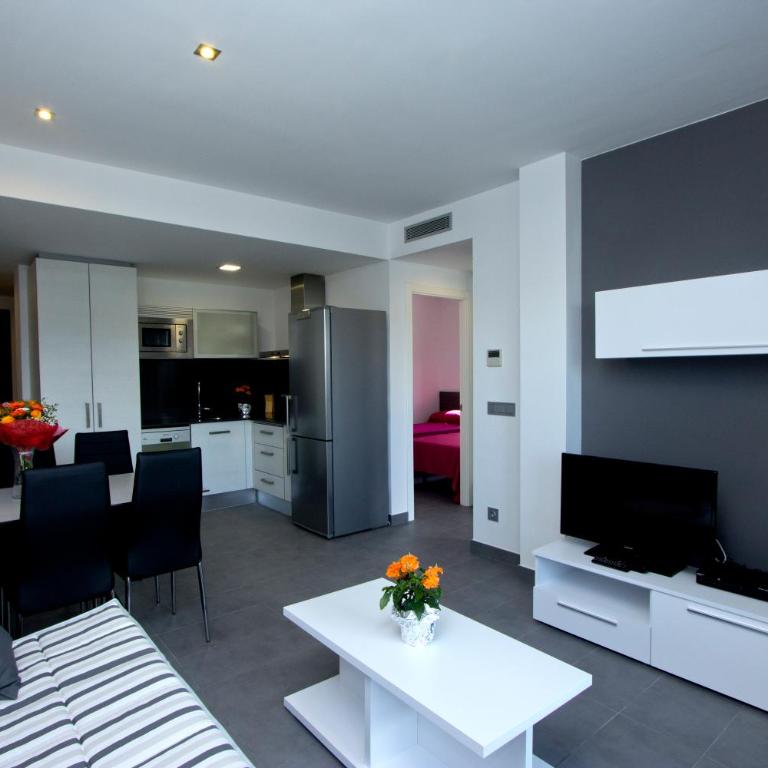 InmoSantos Apartaments Nuria - Apartamento de 2 dormitorios - 2