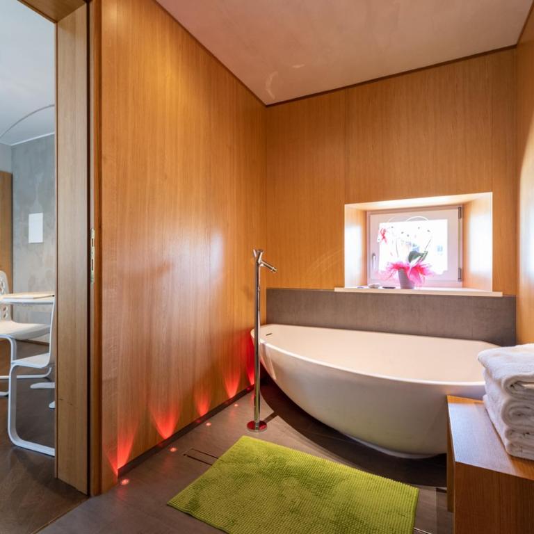 Hotel Suite Inn - Suite - 2