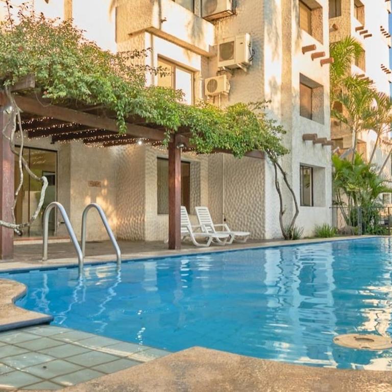 Departemento totalmente amoblado y equipado de 3 dormitorios con aire en toda las áreas + parqueo para 2 movilidades - Apartamento de 3 dormitorios - 1