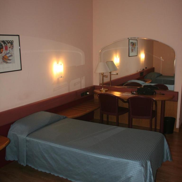 Albert Hotel - Camera Doppia con Letti Singoli - 2