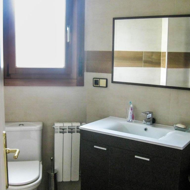 Las Palmeras - One-Bedroom Apartment - 11