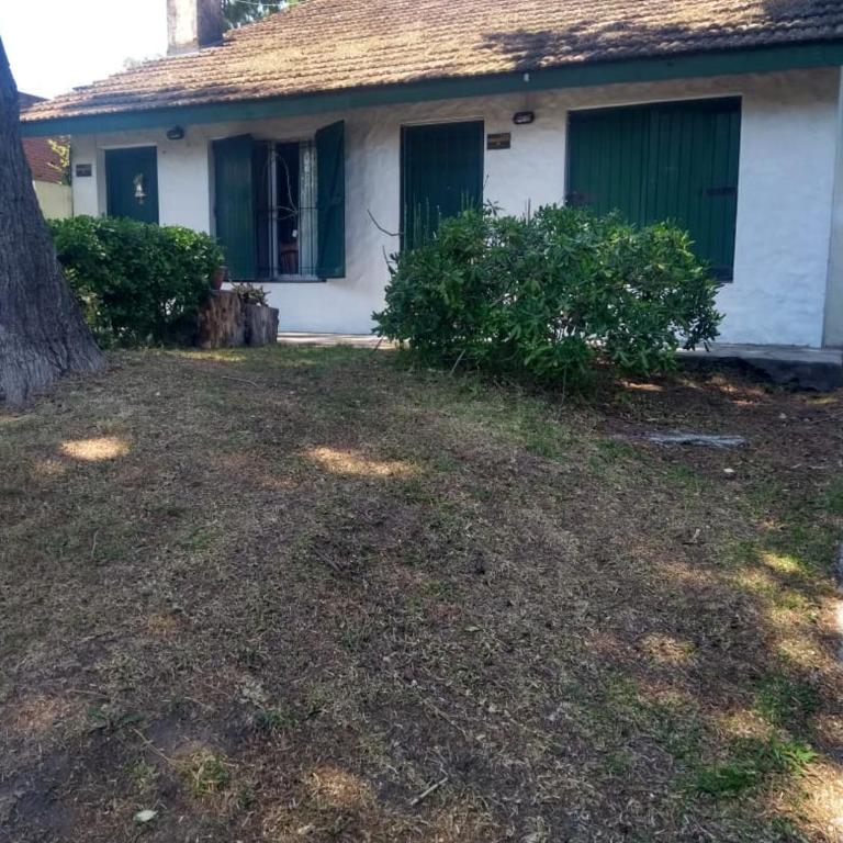 Avenida 6 - Two-Bedroom House - 1