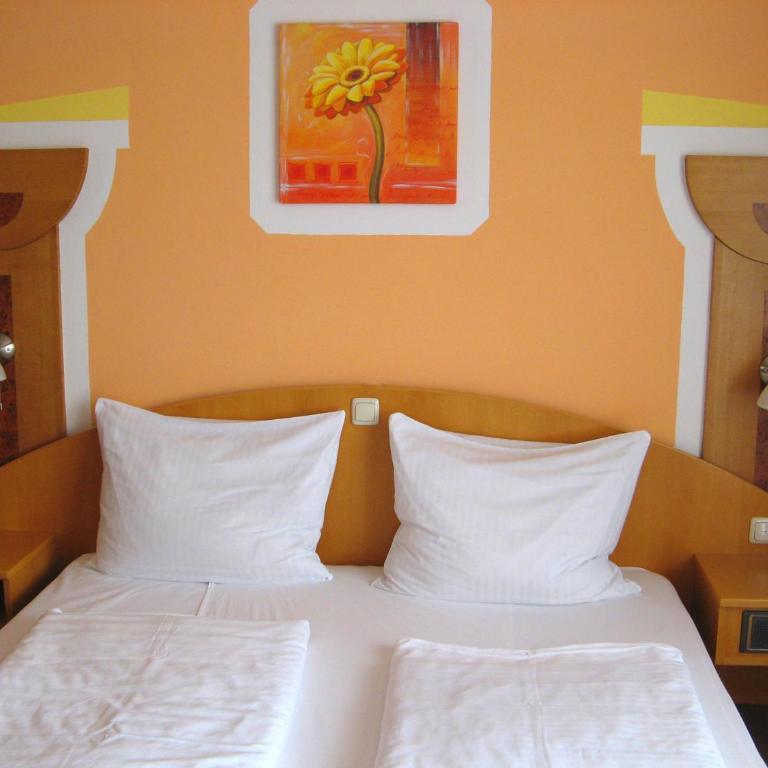 Sunny-Hill Frühstückshotel - Loipersdorf - Familienzimmer mit Balkon - 2