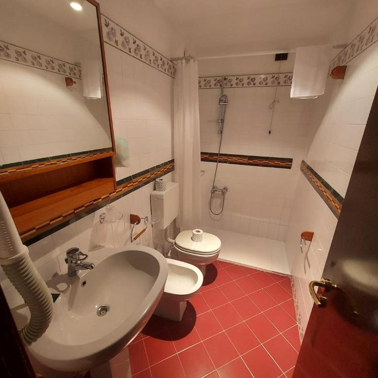 HG Hotel Italia - Camera Quadrupla Classic - 3