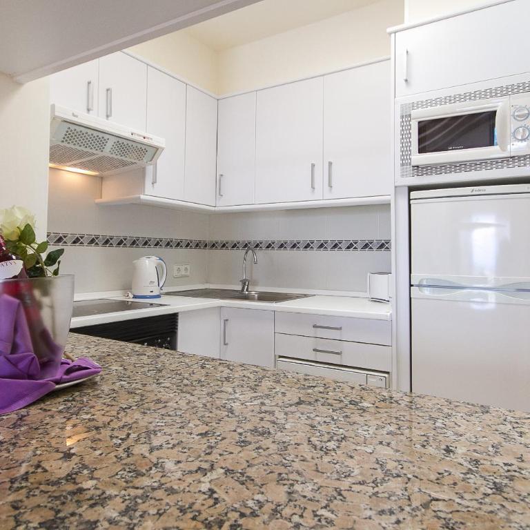 Sands Beach Resort - Apartamento con vistas al mar - 4