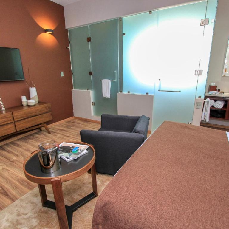 Casa Florencia Hotel Boutique - Deluxe King Suite - 2
