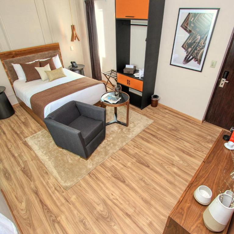 Casa Florencia Hotel Boutique - Deluxe King Suite - 1