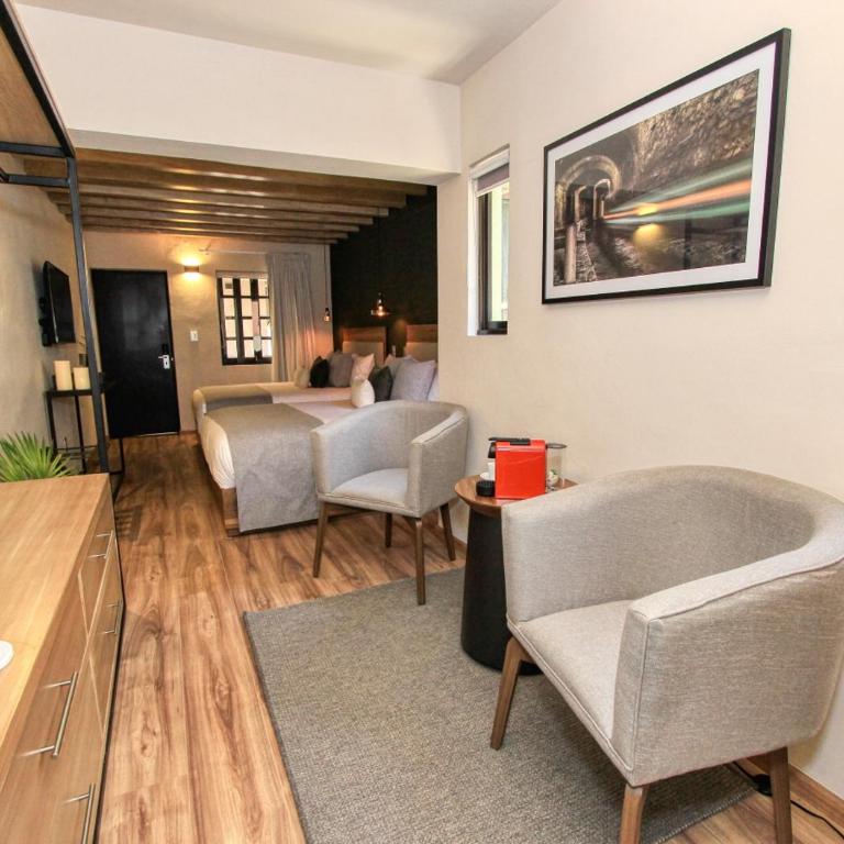 Casa Florencia Hotel Boutique - Deluxe Queen Suite - 2