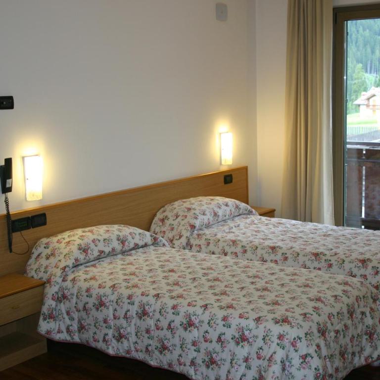Hotel Orsa Maggiore - Camera Matrimoniale/Doppia con Letti Singoli con Vista Montagna - 3