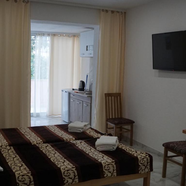 Villa Stanivukovic - Trokrevetna Soba sa Tušem - 7