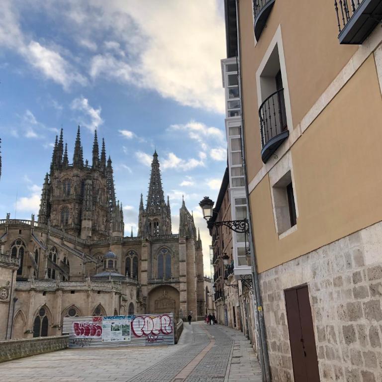 Una MIRADA A LA CATEDRAL-Apartamentos Burgos Catedral - Apartamento de 1 dormitorio - 88