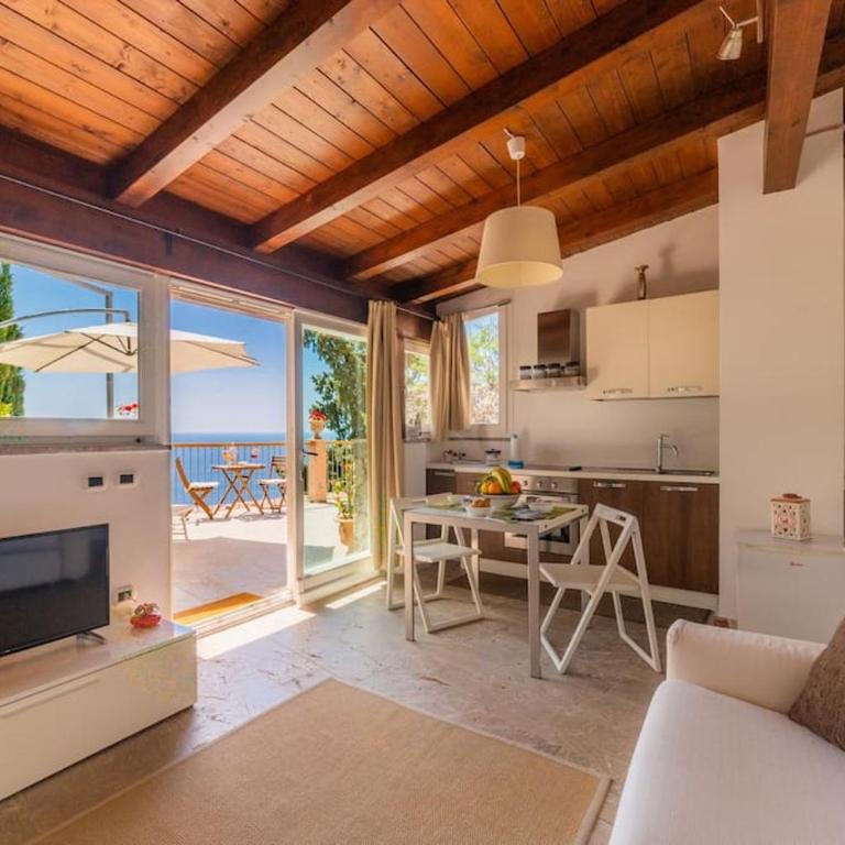 Chalet vista mare a Taormina con parcheggio Paolone House - Chalet - 28