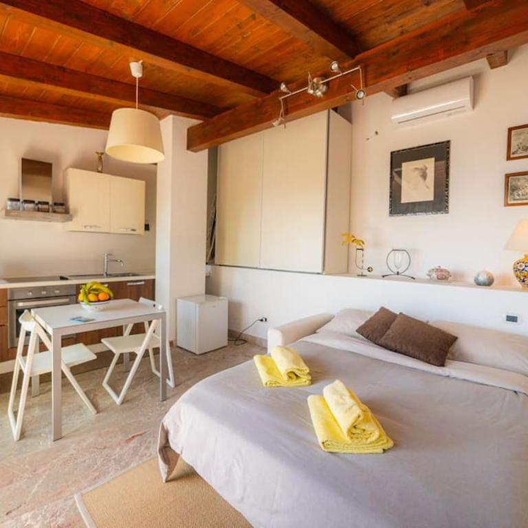 Chalet vista mare a Taormina con parcheggio Paolone House - Chalet - 26