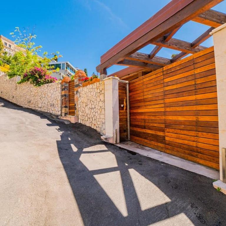Chalet vista mare a Taormina con parcheggio Paolone House - Chalet - 8