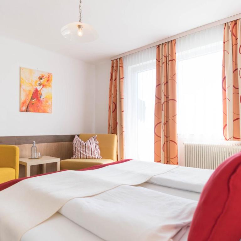 Sonnenhügel - Doppelzimmer mit Balkon (2 Erwachsene + 1 Kind) - 3