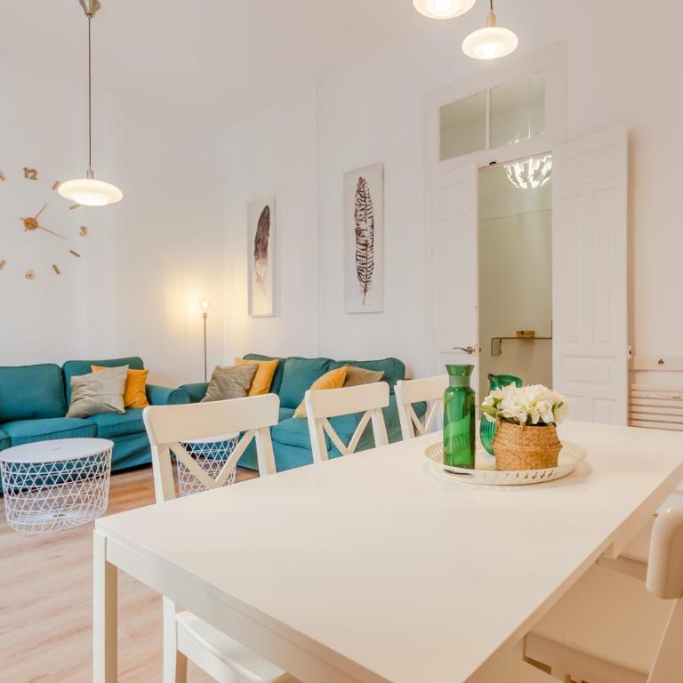 AvantiStays La Campana, con un balcón que te enamorará del ambiente de Sevilla - Apartamento - 13