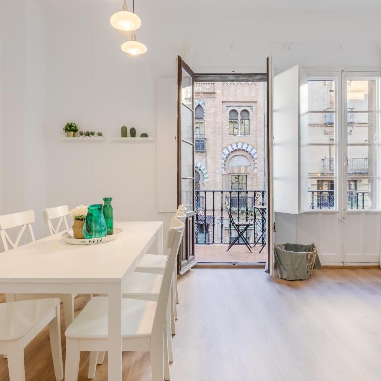 AvantiStays La Campana, con un balcón que te enamorará del ambiente de Sevilla - Apartamento - 12