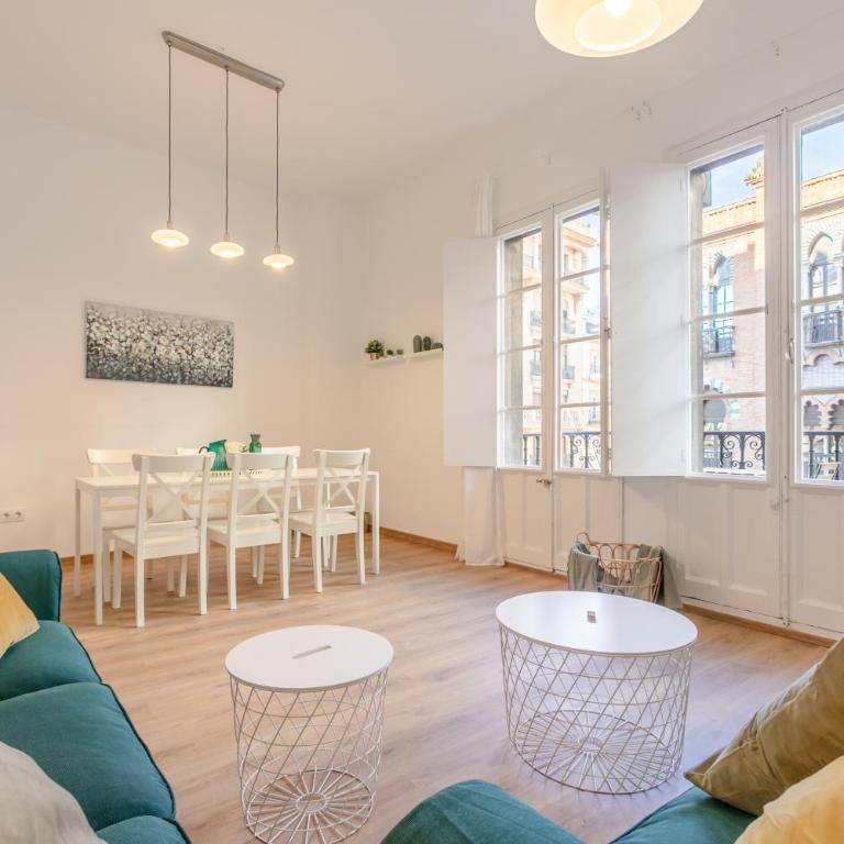 AvantiStays La Campana, con un balcón que te enamorará del ambiente de Sevilla - Apartamento - 1