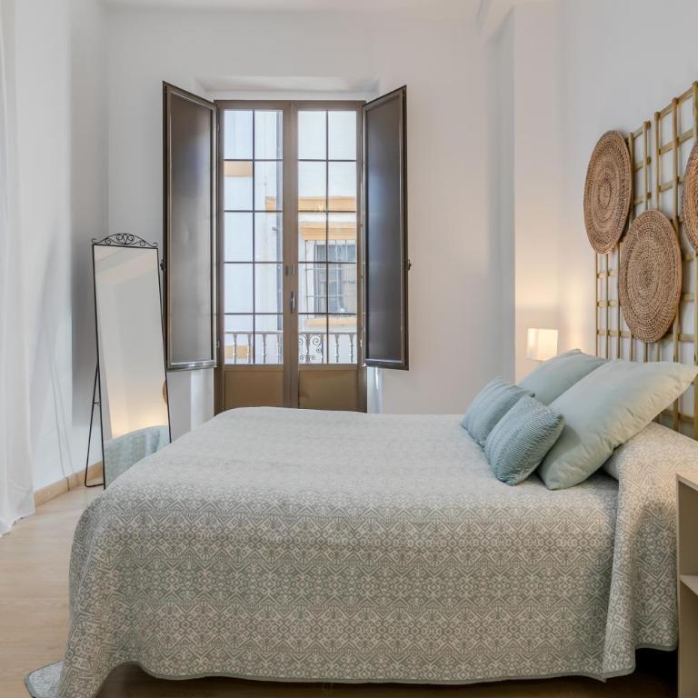 AvantiStays La Campana, con un balcón que te enamorará del ambiente de Sevilla - Apartamento - 3