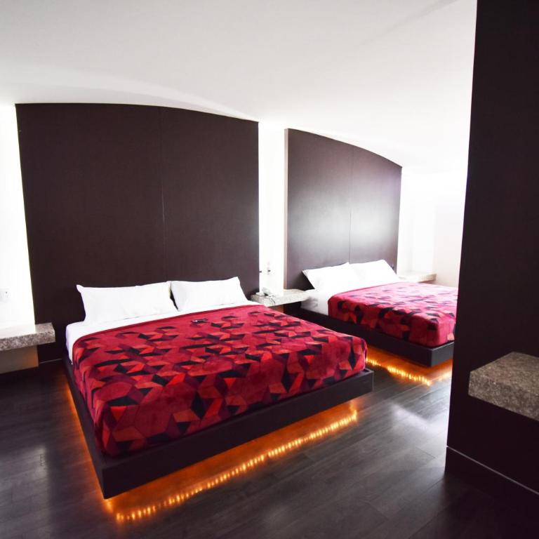 Hotel Via La Villa - Standard Two Beds - 1