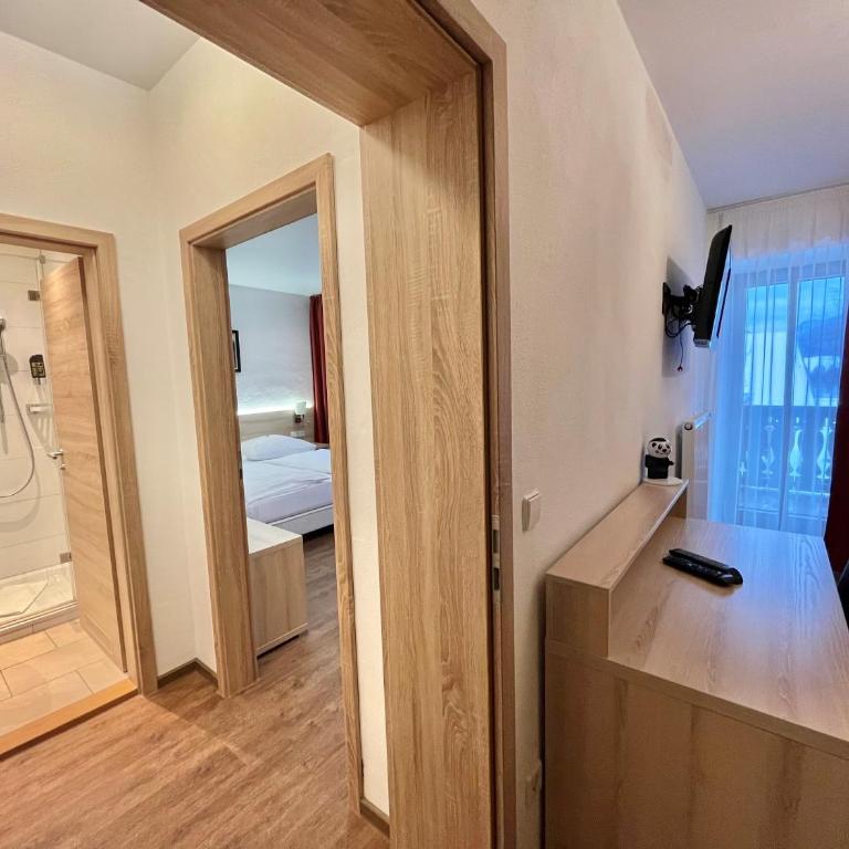 Landgasthof Schwarzberg - Familienzimmer mit Balkon - 1