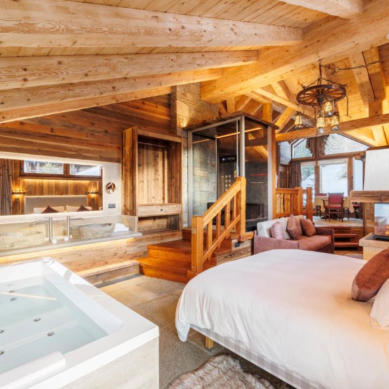 Park Chalet Village - Deluxe Suite with Spa Bath - 2