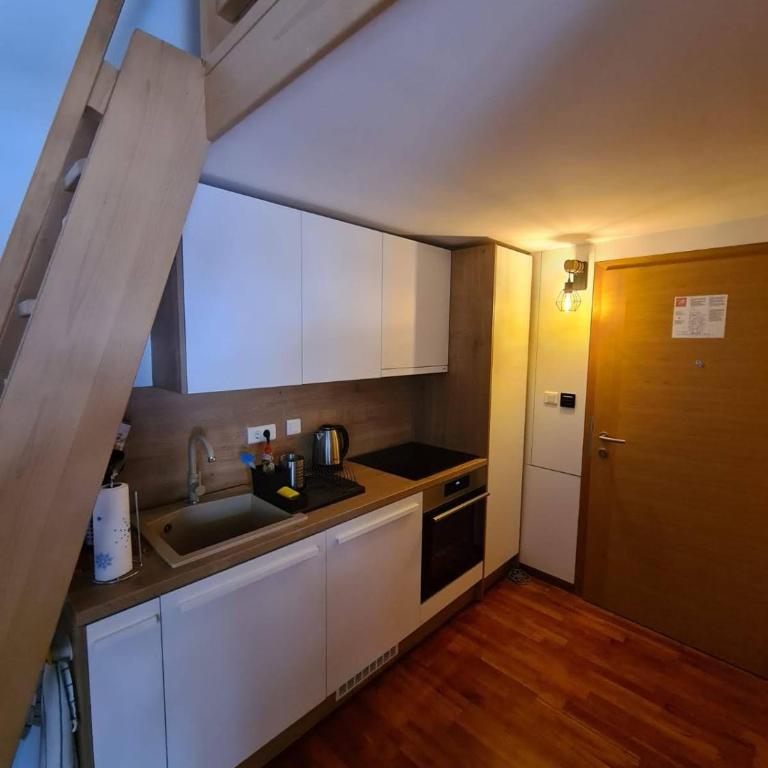 Private Apartment Farra - Aparthotel Vučko - Apartment with Mountain View - 9