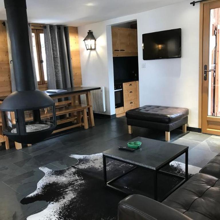 Meribel Altitude1600 chalet 6 personnes en pleine nature au milieu des pistes - Chalet - 7