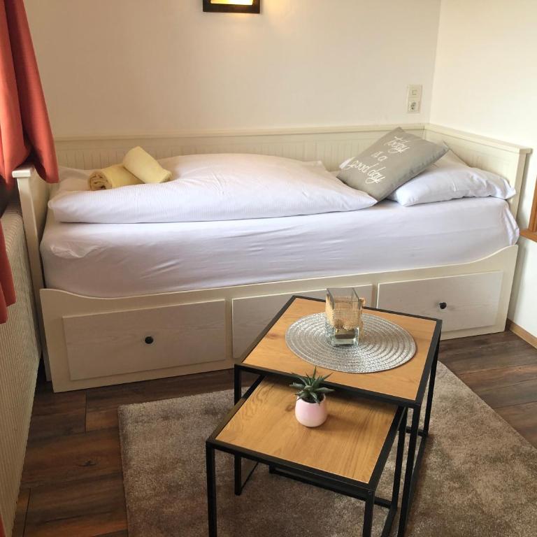 Magali's, Bed & Breakfast - inclusive Summer Card - Dreibettzimmer - 6