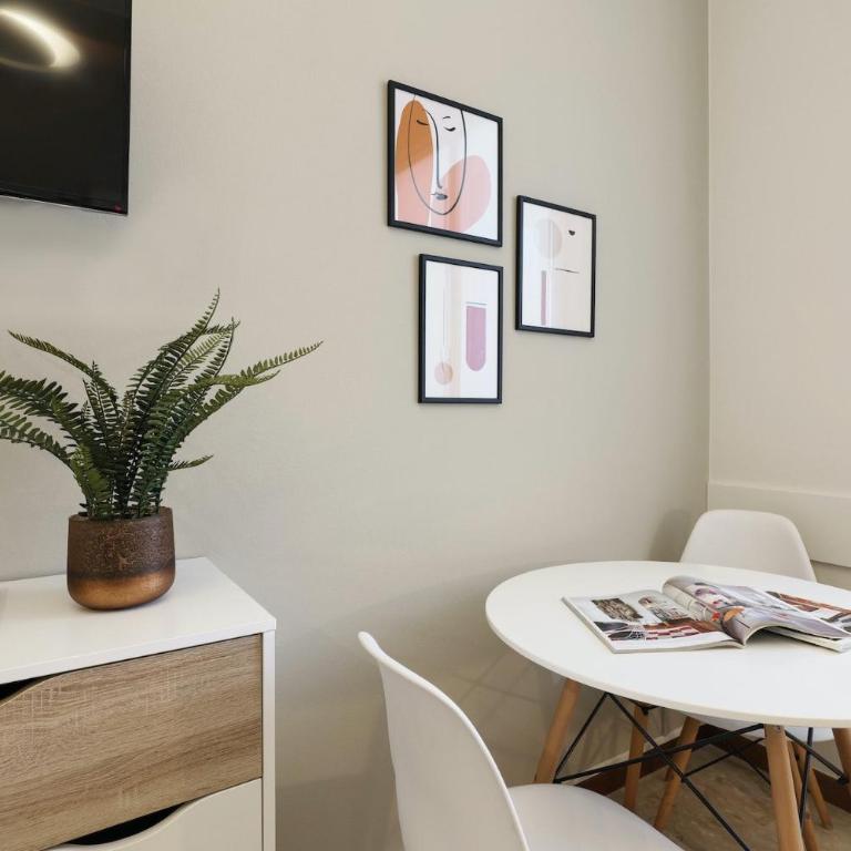 Contempora - Elvezia Park - 1bed, 1bath with balcony - E34 - Appartamento con 1 Camera da Letto - 10
